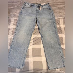 American Eagle light wash jeans